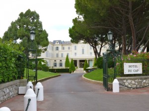 Fireworks on the Fourth surely would’ve been included for guests of the renowned Hôtel du Cap.